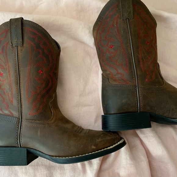 Ariat Girls Cowboy Boots 🤠 - Picture 4 of 6